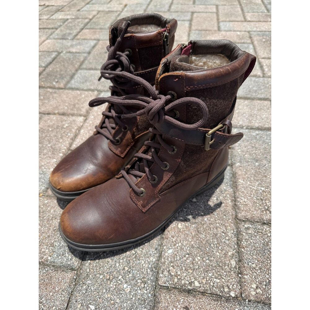 UGG Women's Kesey Waterproof Boots Size 8